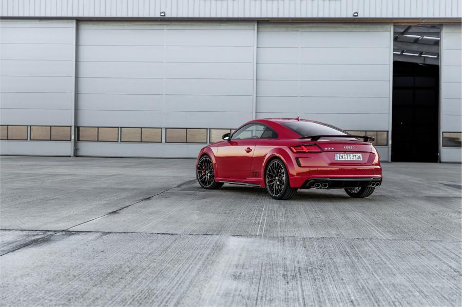  Audi TTS Coupe (8S) 2018 года  (WW) (фото 98 из 254)